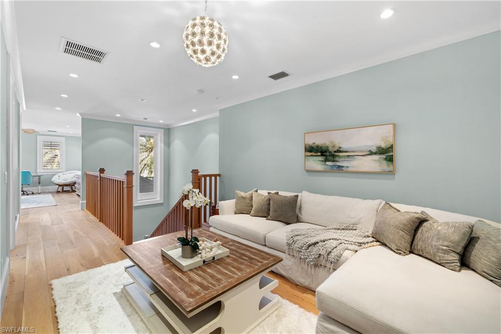 PARK SHORE - Residential