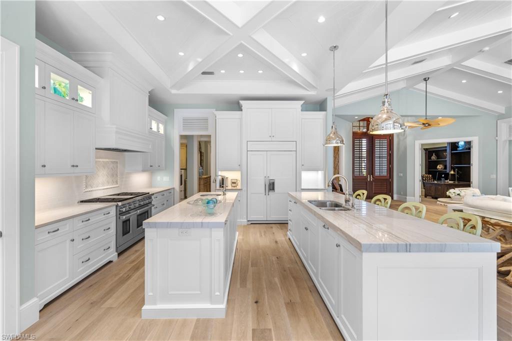 PARK SHORE - Residential