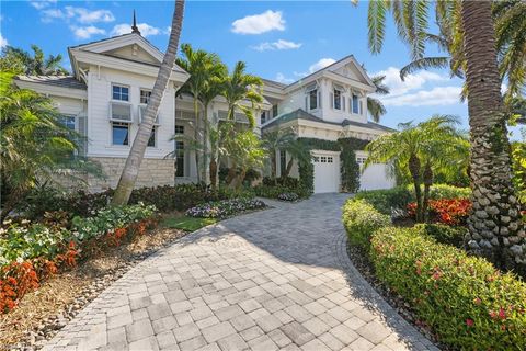 532 Pine Grove LN NAPLES FL 34103