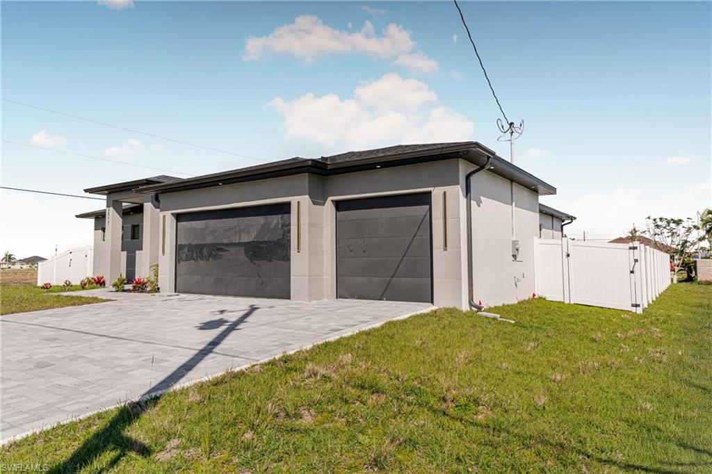 CAPE CORAL - Residential