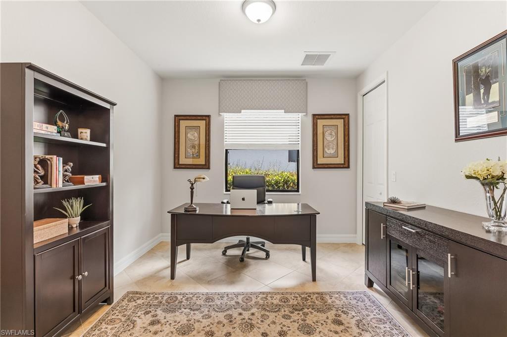 TWIN EAGLES - Residential