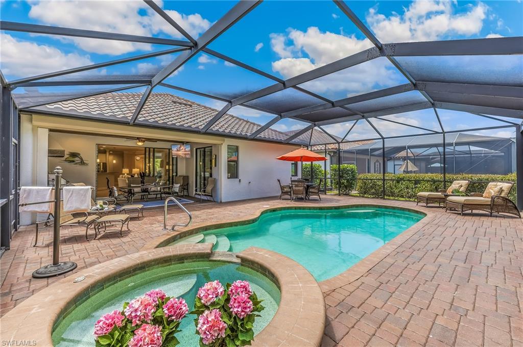 TWIN EAGLES - Residential