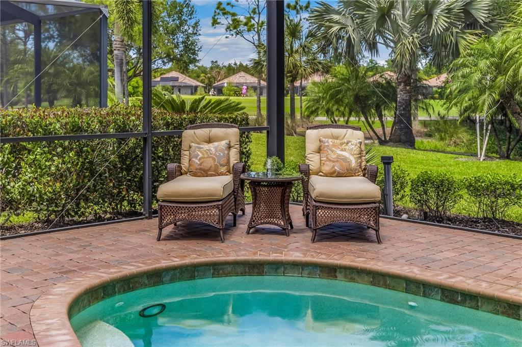 TWIN EAGLES - Residential