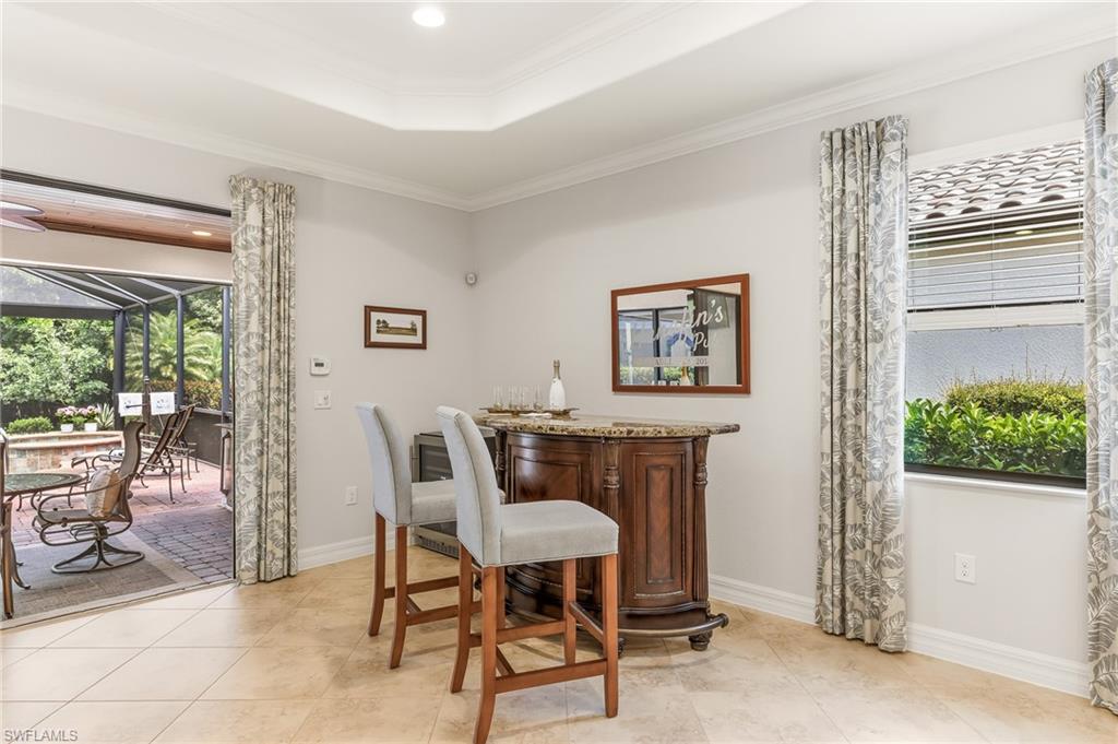 TWIN EAGLES - Residential