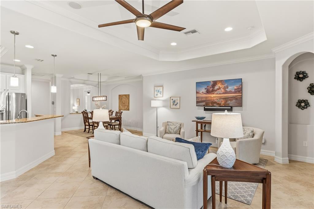 TWIN EAGLES - Residential