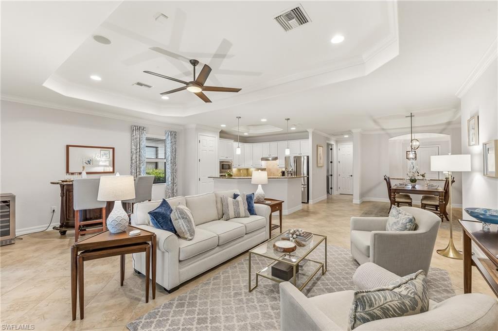 TWIN EAGLES - Residential