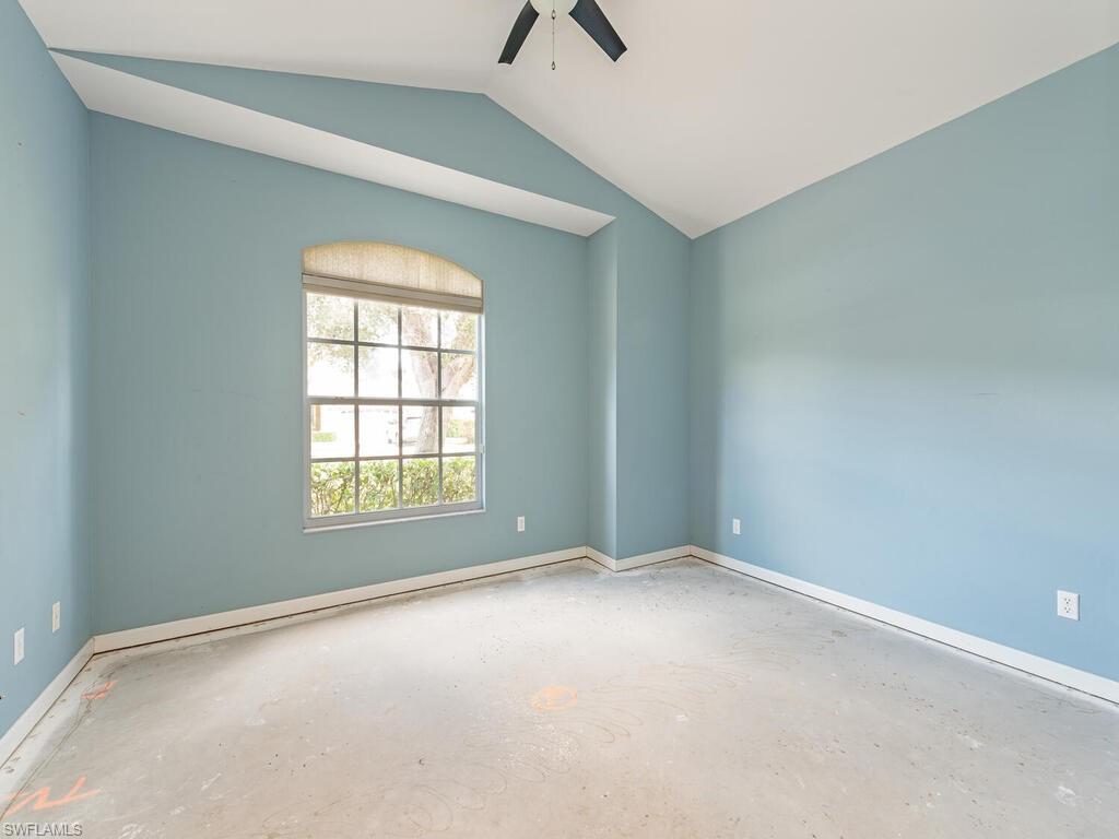 AUTUMN WOODS - Residential