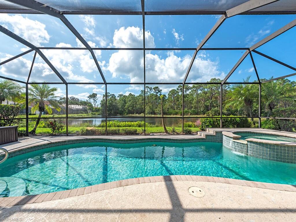 AUTUMN WOODS - Residential