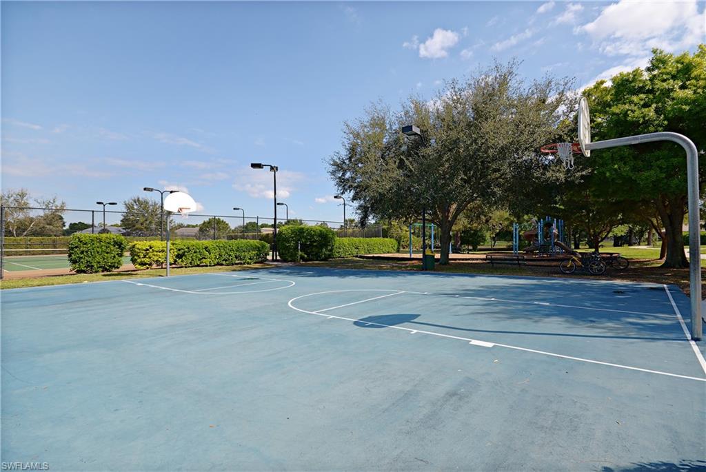 AUTUMN WOODS - Residential