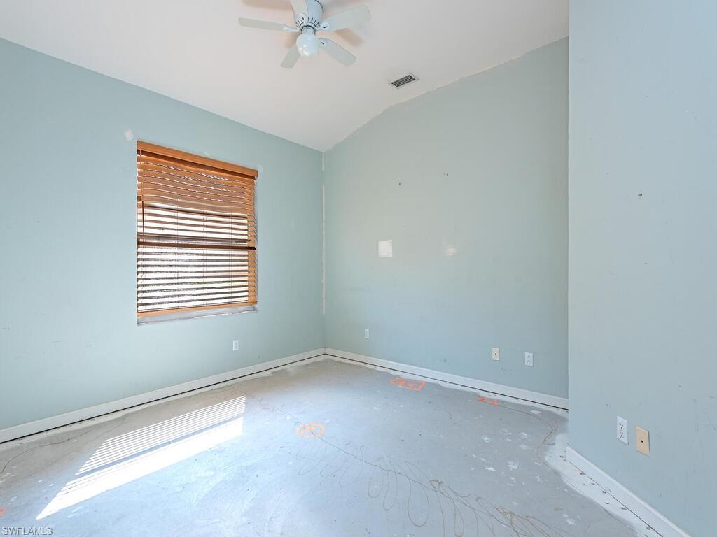 AUTUMN WOODS - Residential