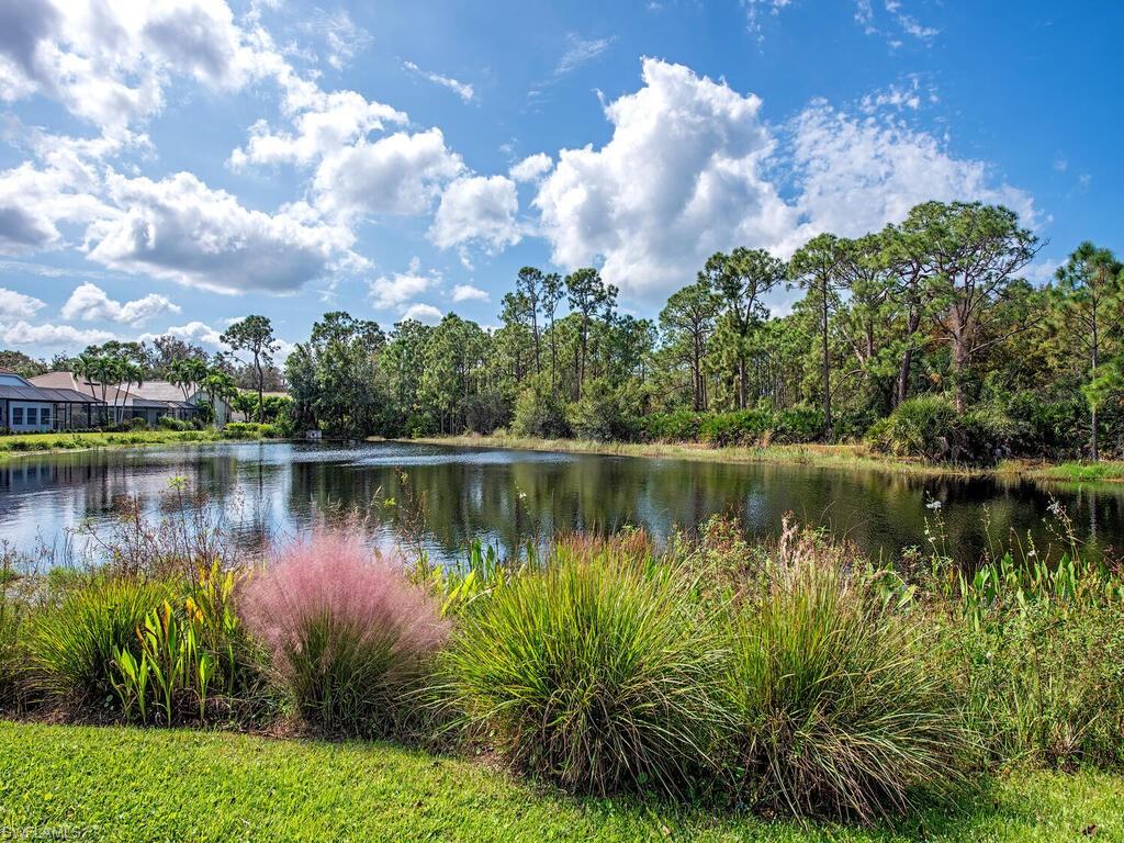 AUTUMN WOODS - Residential