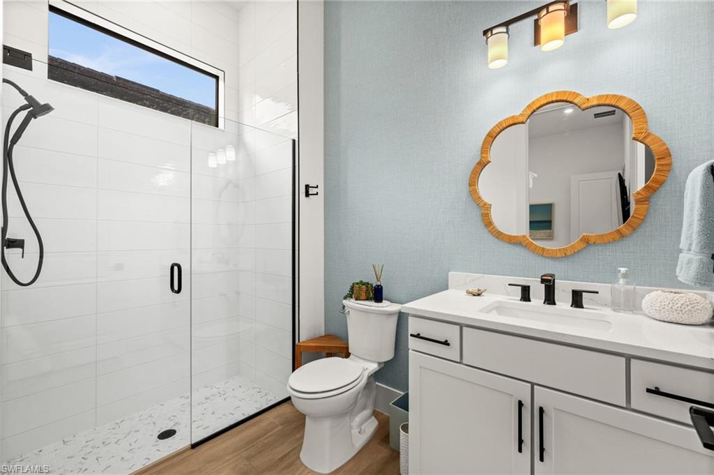 CAYMAS - Residential