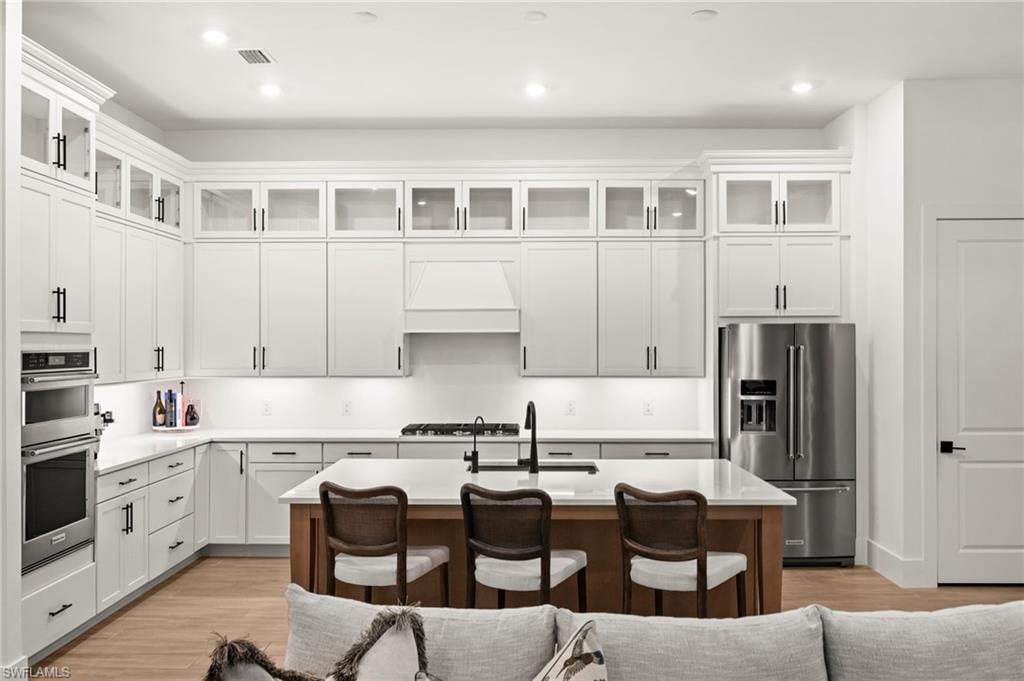 CAYMAS - Residential