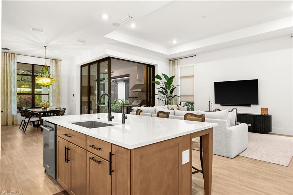 CAYMAS - Residential