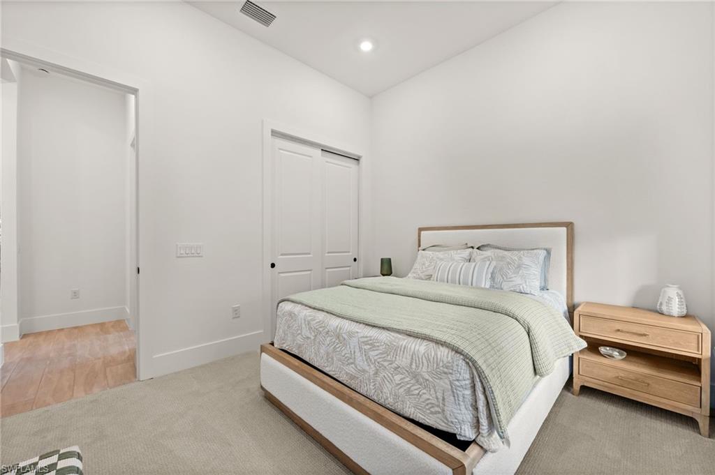 CAYMAS - Residential