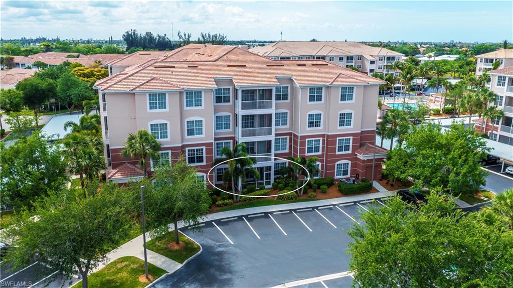 ROYAL POINTE - Residential