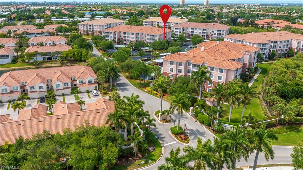 ROYAL POINTE - Residential