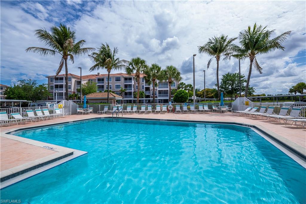 ROYAL POINTE - Residential