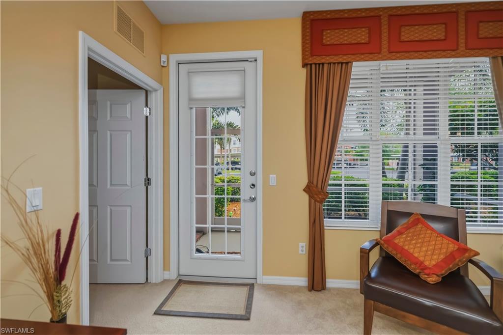 ROYAL POINTE - Residential