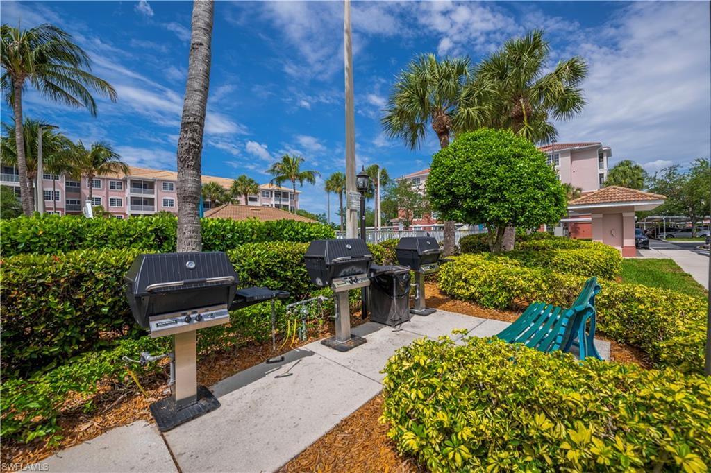 ROYAL POINTE - Residential