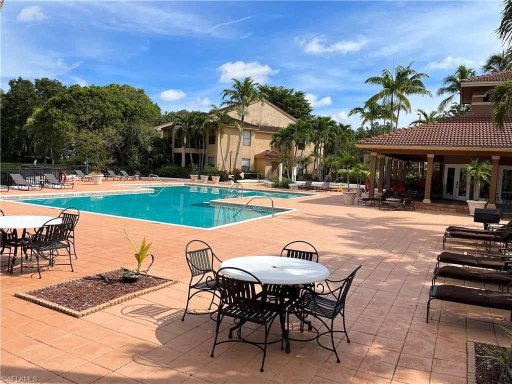 Naples, Florida 34109, United States, 2 Bedrooms Bedrooms, ,2 BathroomsBathrooms,Residential,Contingent,18399