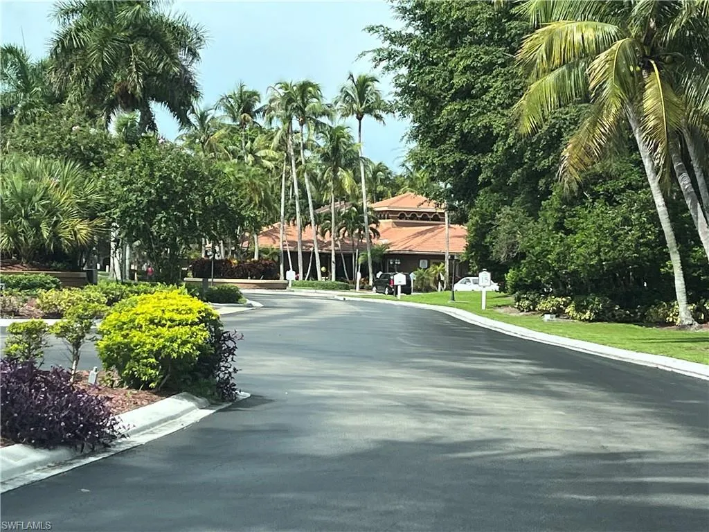 Naples, Florida 34109, United States, 2 Bedrooms Bedrooms, ,2 BathroomsBathrooms,Residential,Contingent,18399