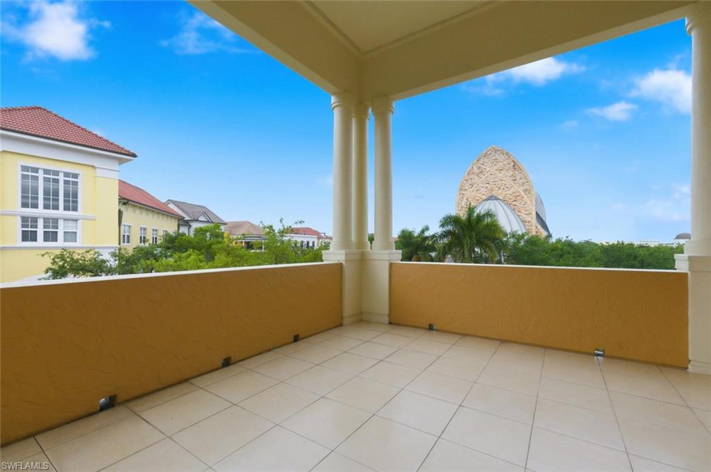 THE RESIDENCES AT LA PIAZZA - Residential