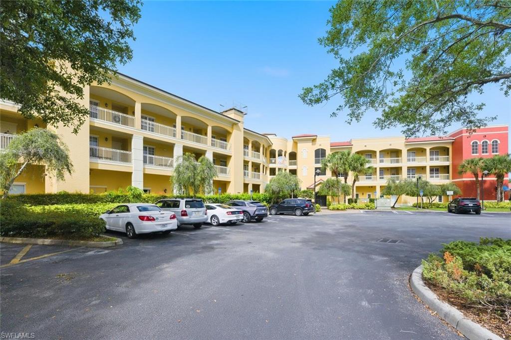 THE RESIDENCES AT LA PIAZZA - Residential