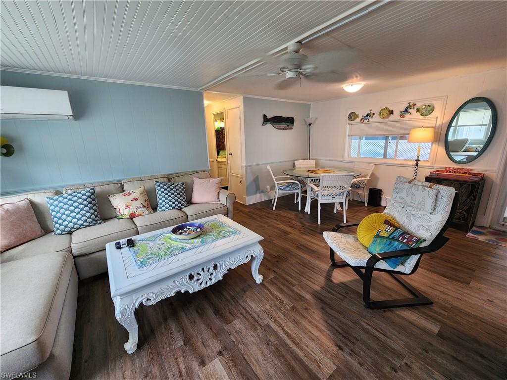 ENCHANTING ACRES MOBILE HOME - Residential