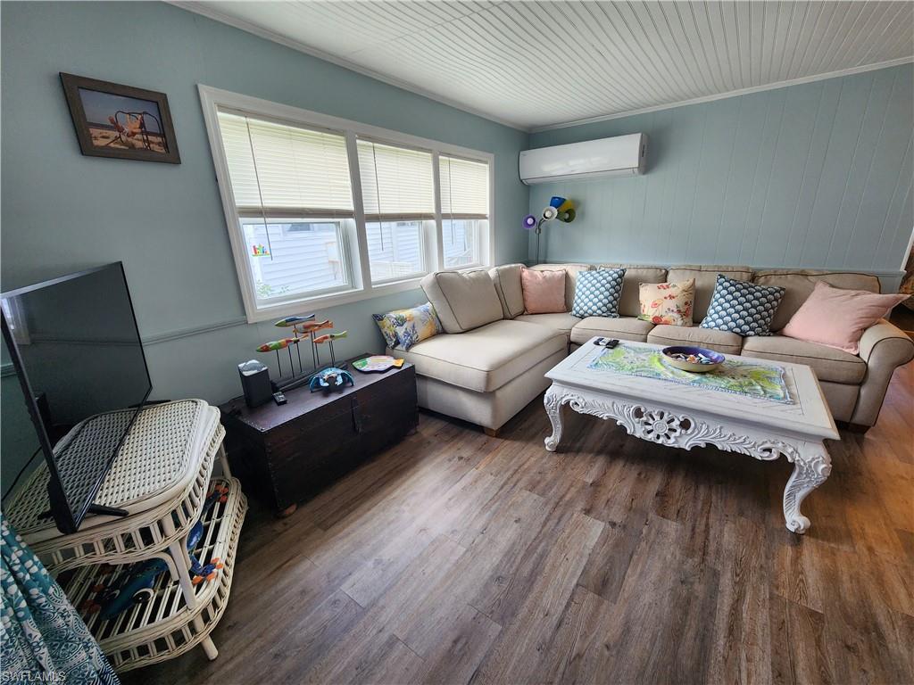 ENCHANTING ACRES MOBILE HOME - Residential