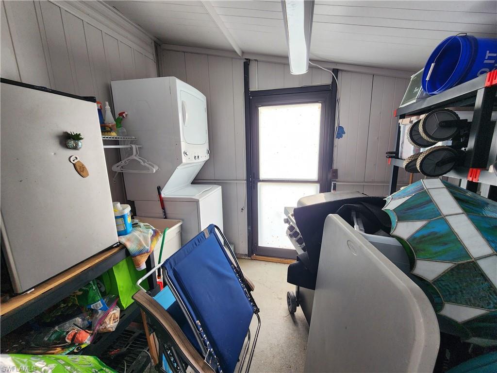 ENCHANTING ACRES MOBILE HOME - Residential