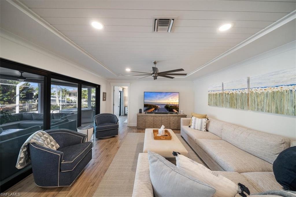 ROYAL HARBOR - Residential