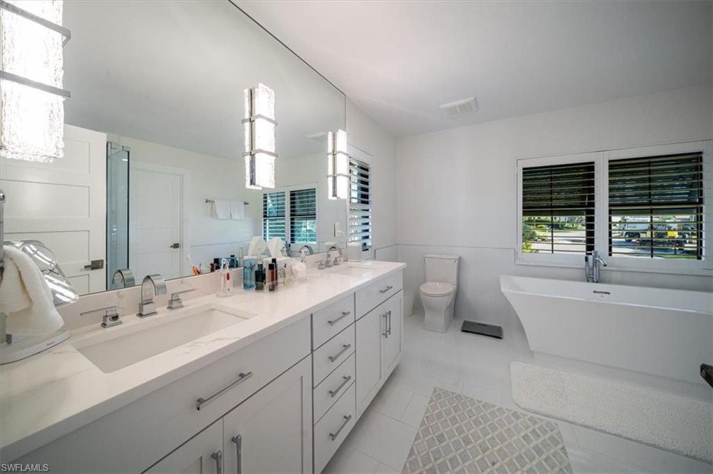 ROYAL HARBOR - Residential