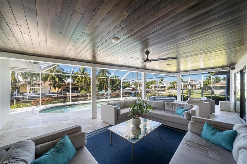 ROYAL HARBOR - Residential