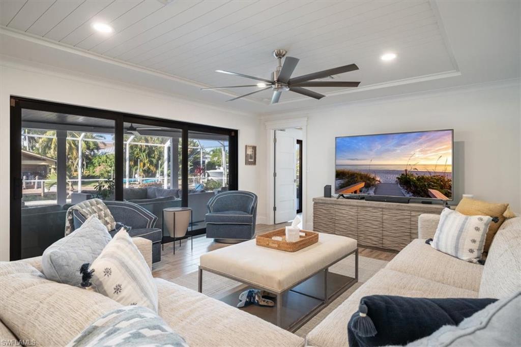 ROYAL HARBOR - Residential