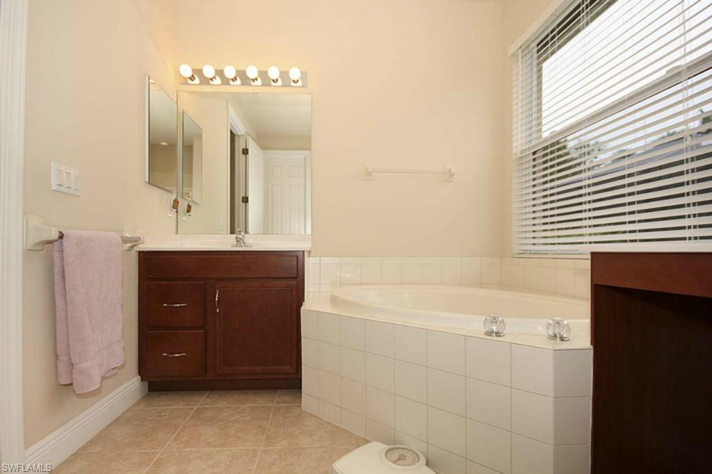 BELLE LAGO - Residential