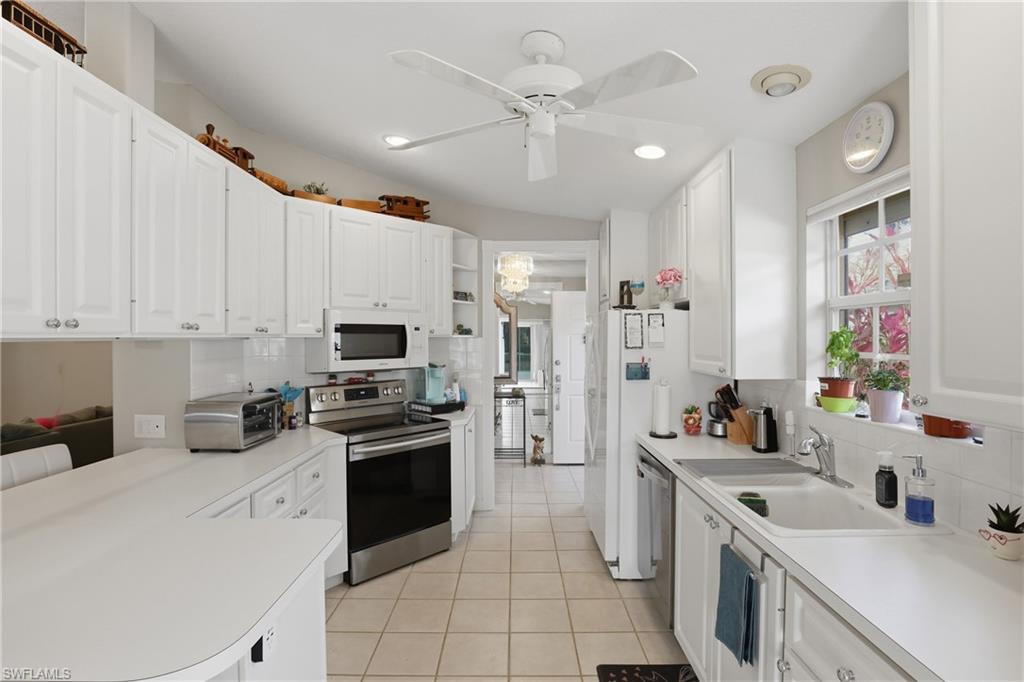 VILLAGE WALK - Residential