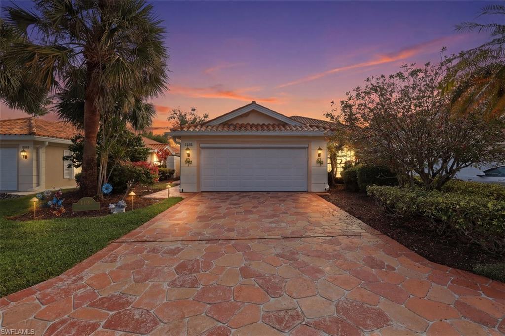 VILLAGE WALK - Residential