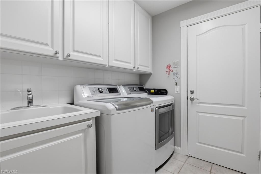 VILLAGE WALK - Residential