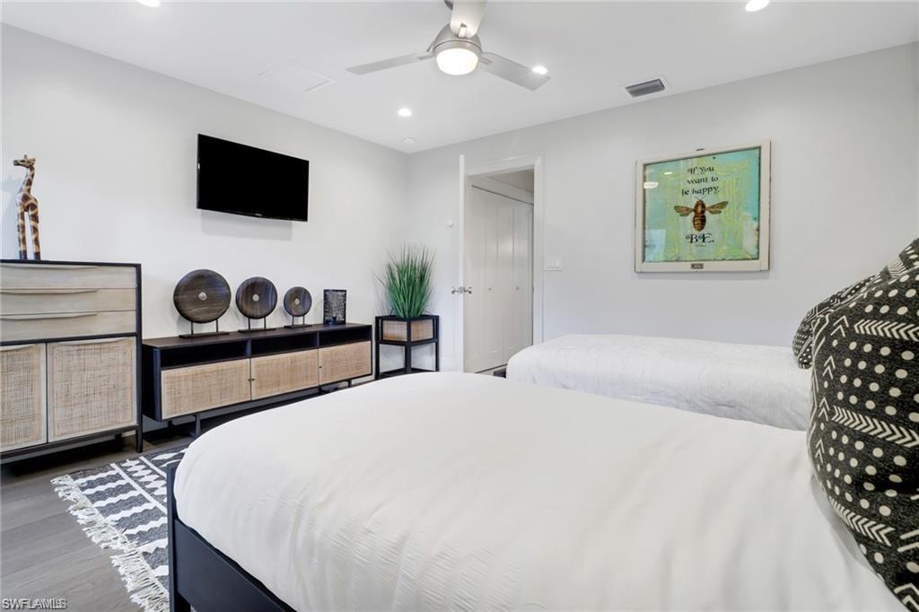 BURNING TREE - Residential Lease