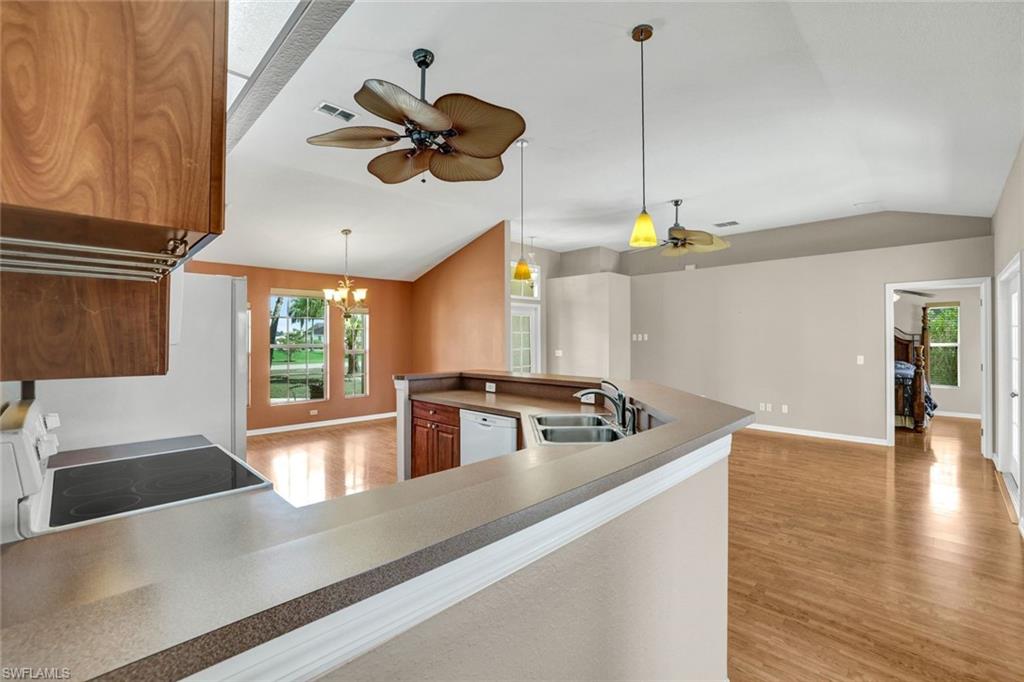 ROYAL PALM GOLF ESTATES - Residential