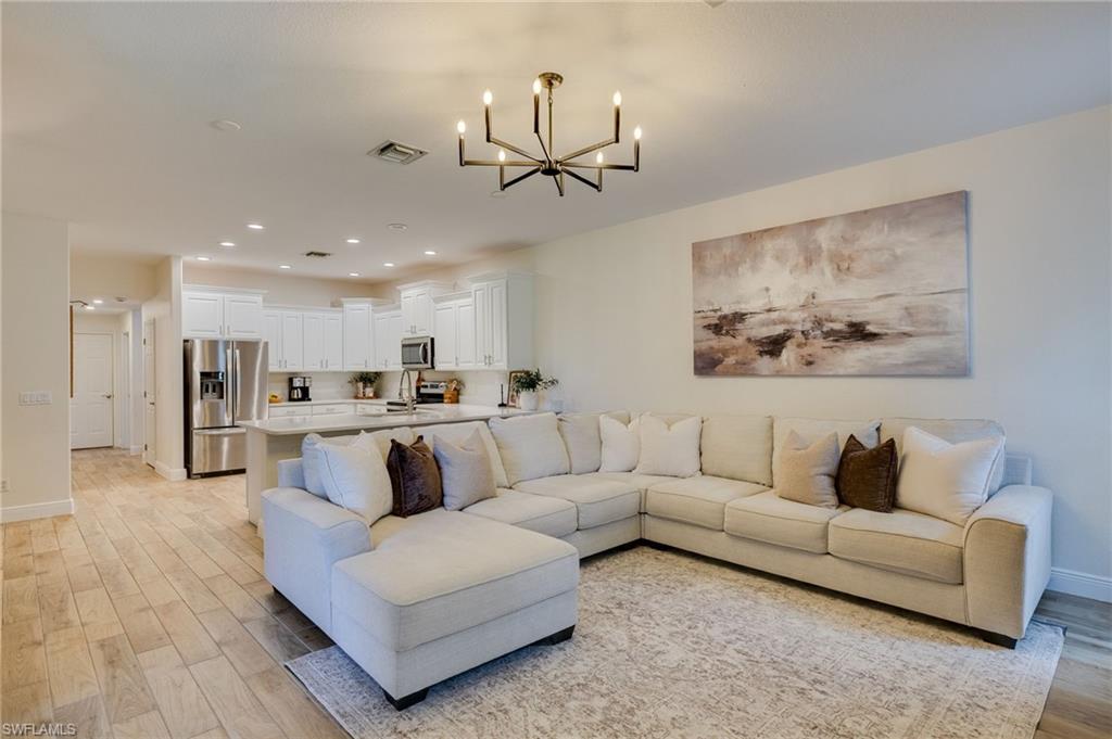 STONEYBROOK - Residential