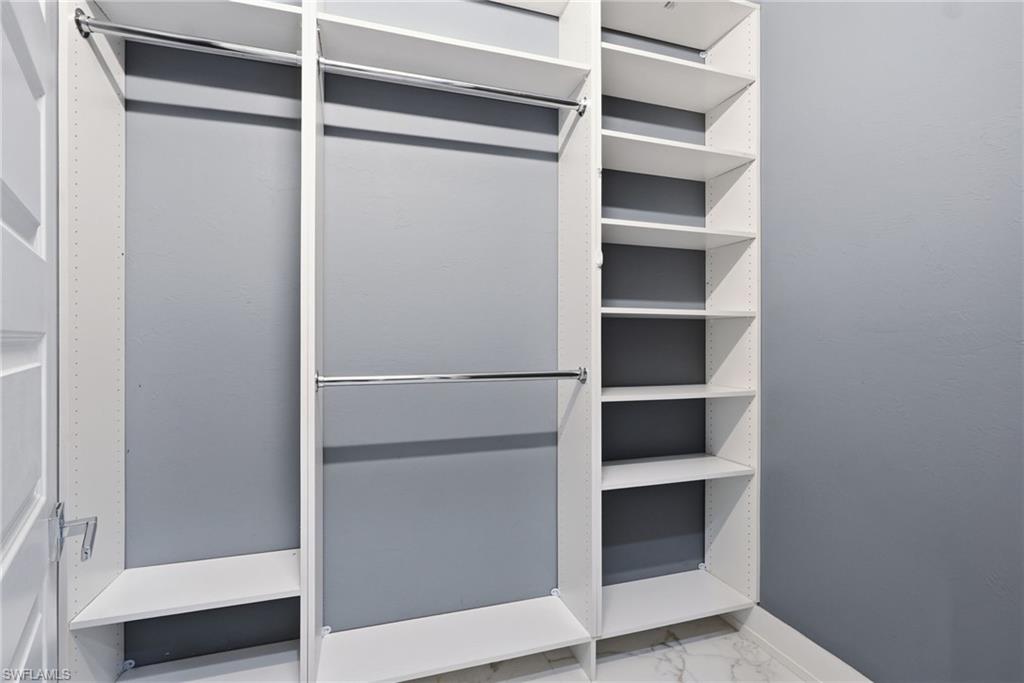 FORT MYERS SHORES - Residential