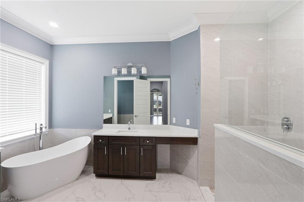 FORT MYERS SHORES - Residential