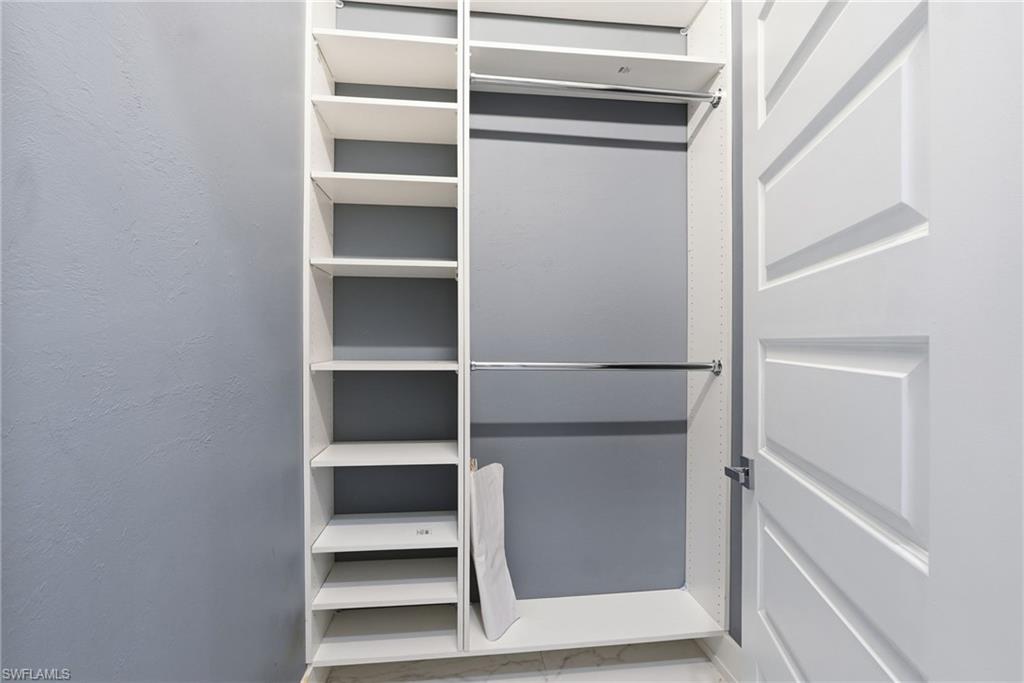 FORT MYERS SHORES - Residential