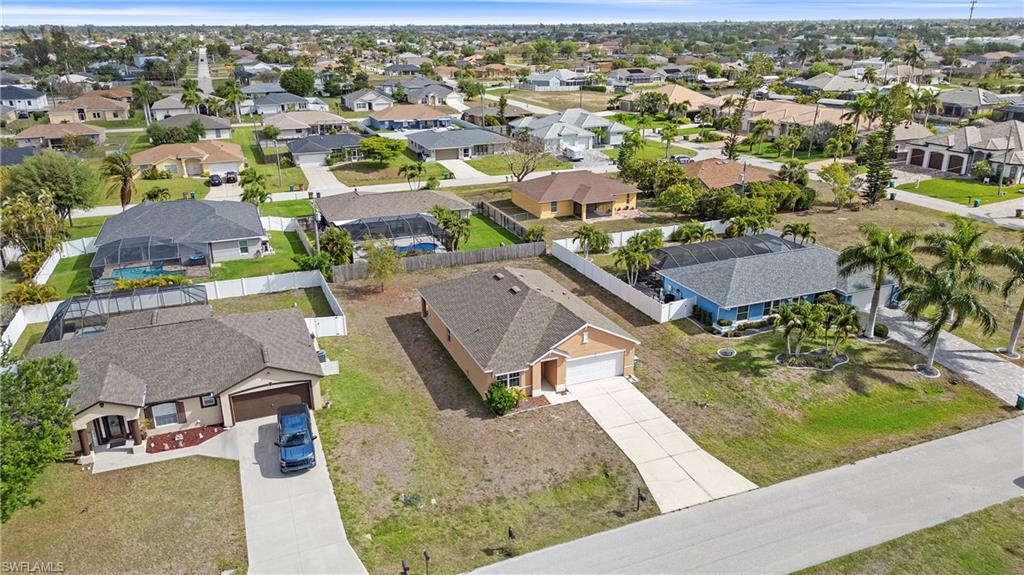 CAPE CORAL - Residential