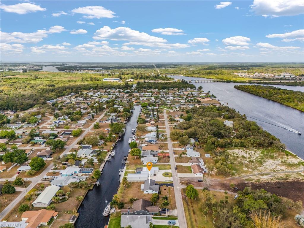 FORT MYERS SHORES - Residential