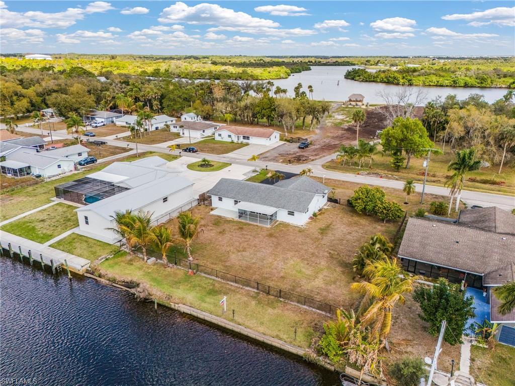 FORT MYERS SHORES - Residential