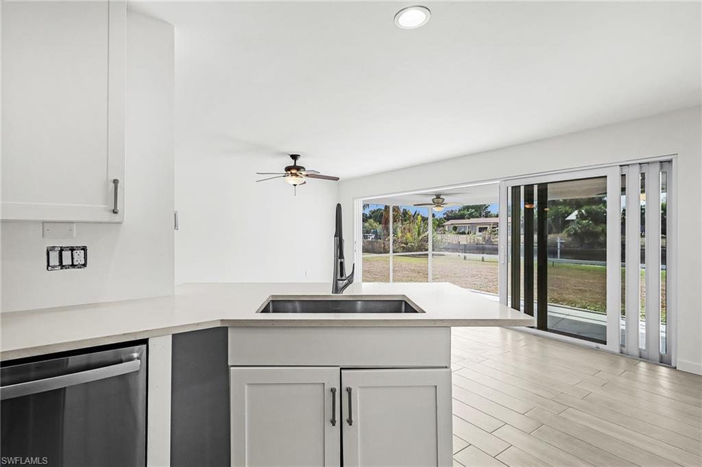 FORT MYERS SHORES - Residential