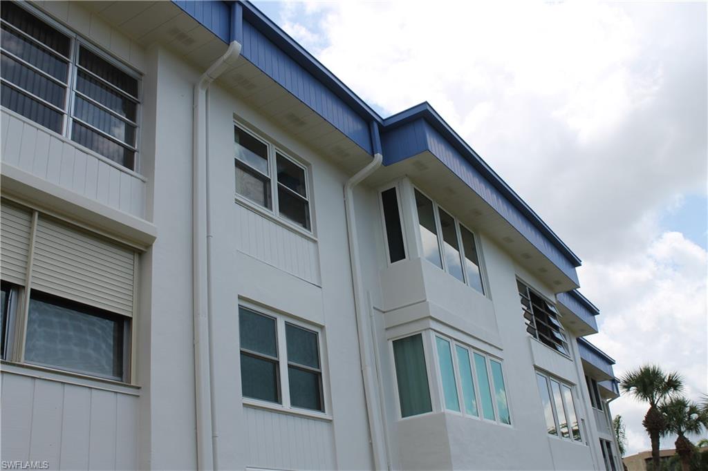 SEVEN LAKES - Residential